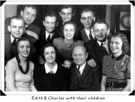 Group photo of Charles, Edith & their 9 children